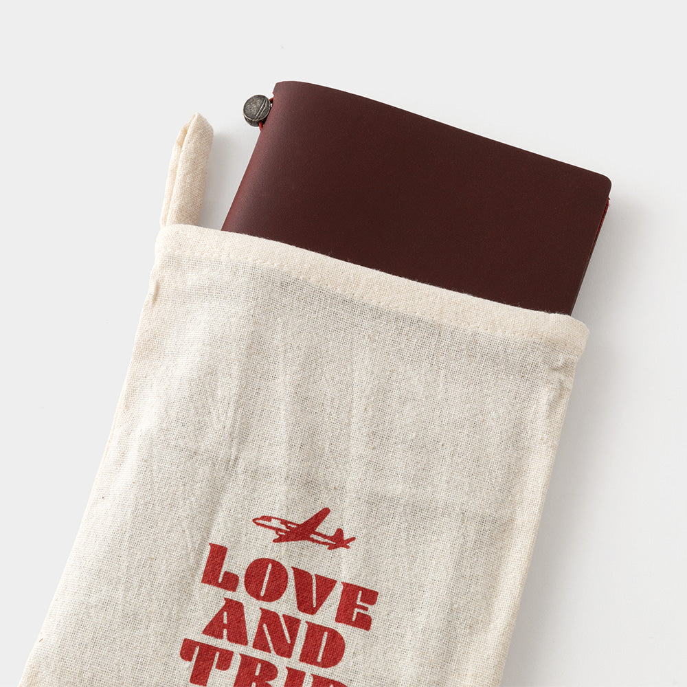 TRAVELER'S Notebook Regular Size Love & Trip 3