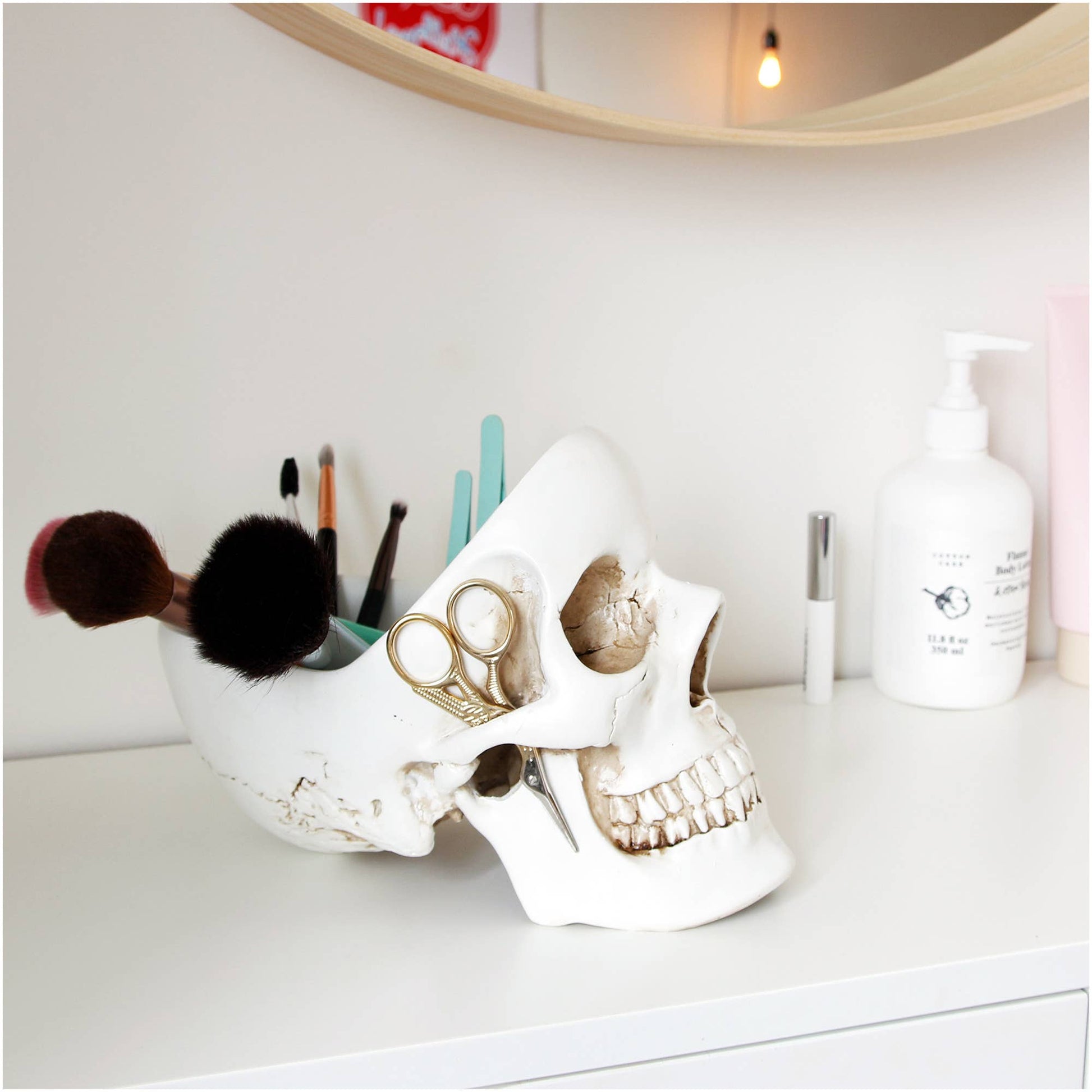 Skull Tidy (White)